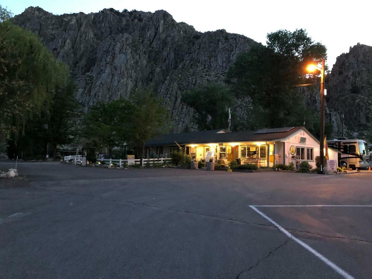 Meadowcliff Lodge Coleville Exterior photo