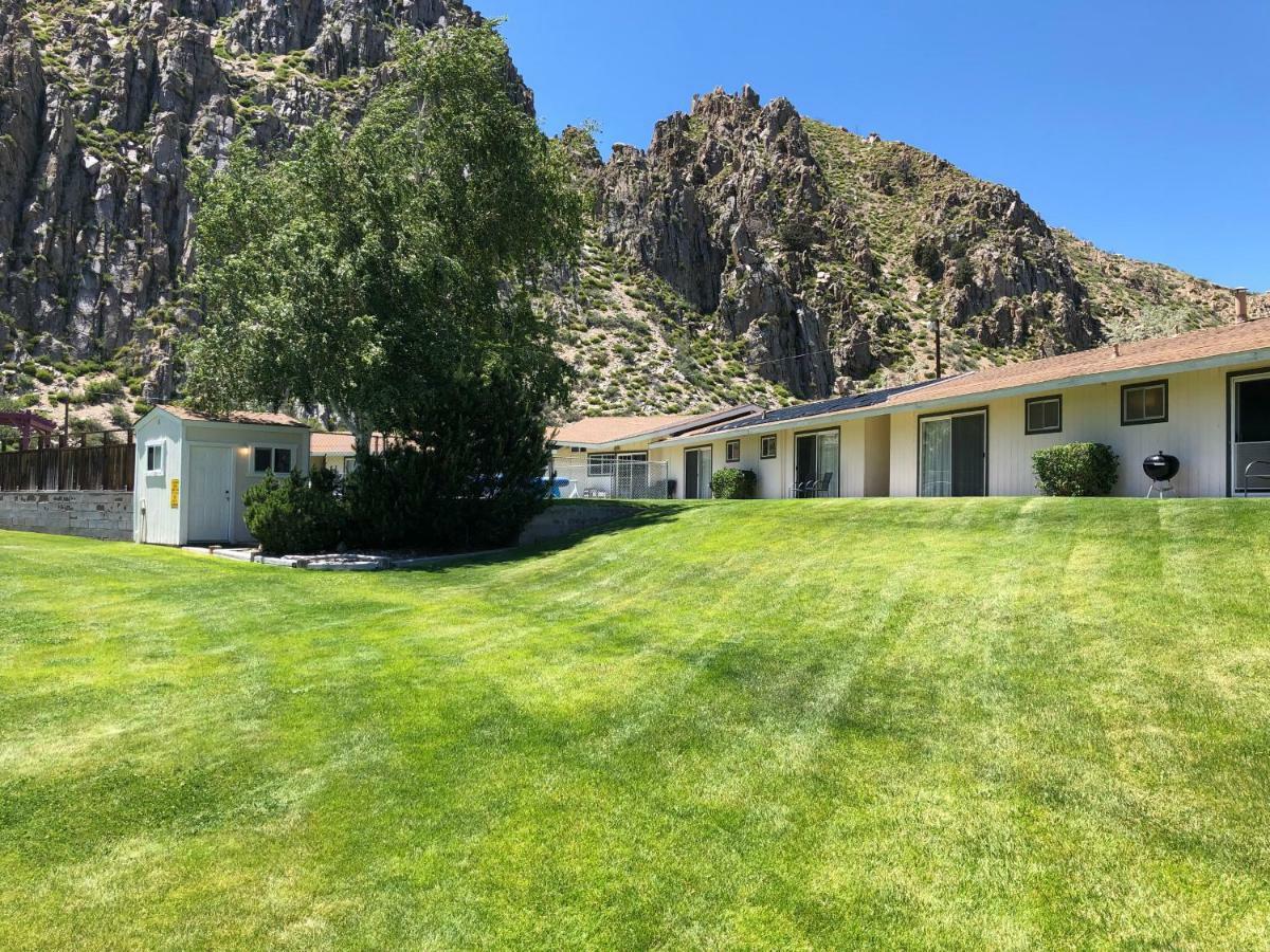 Meadowcliff Lodge Coleville Exterior photo